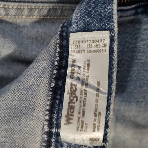 Vintage Distressed Wranglers Jean's - Picture 11 of 11